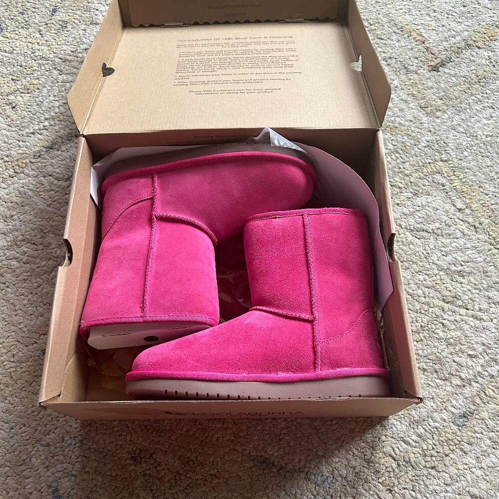 NWT Koolaburra by Ugg  - Pink Big Kid Size 4